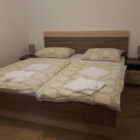 Apartman Jercic Apartman Dugi Rat Kültér fotó
